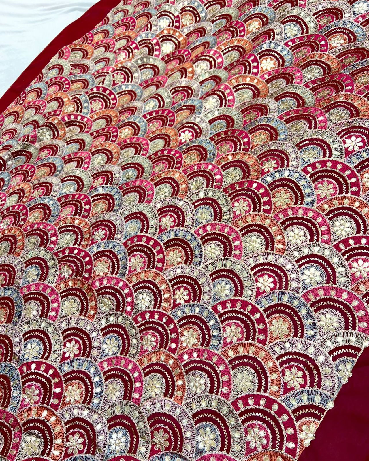 HEAVY GEORGETTE  MUTI-THREAD CODDING EMBROIDERY
